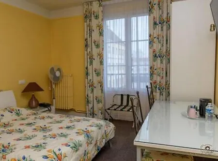 Hotel De La Cloche Vitry-le-François Esterno foto