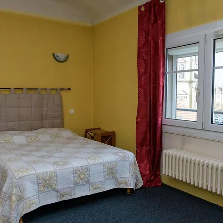 Hotel De La Cloche Vitry-le-François Esterno foto