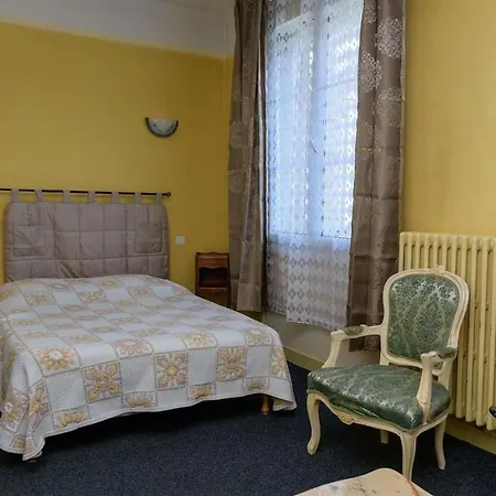 Hotel De La Cloche Vitry-le-François Esterno foto