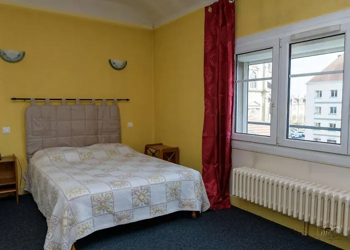 Hotel De La Cloche