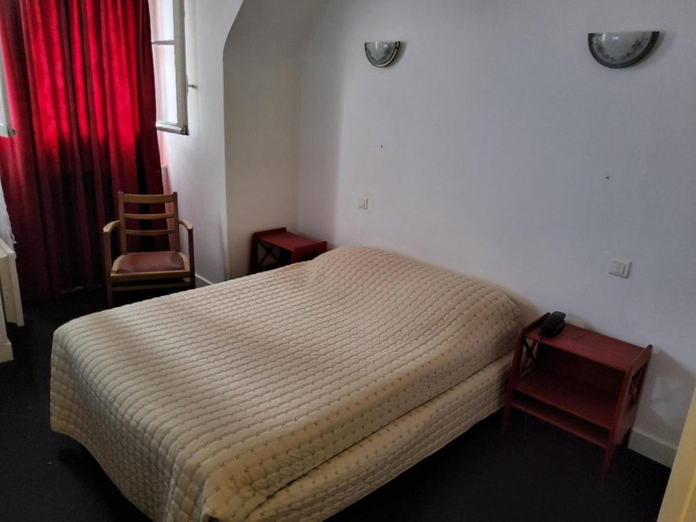 Hotel De La Cloche 2*