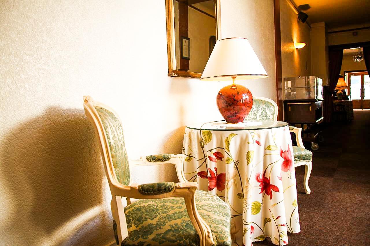 De La Cloche Hotel 2*